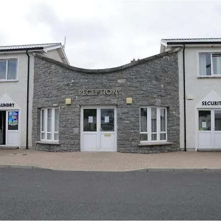 Dunaras Holiday Village *